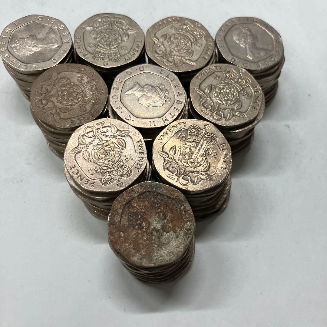 イギリス　20ペンス　100枚　　エリザベス　硬貨　古銭　まとめ売り