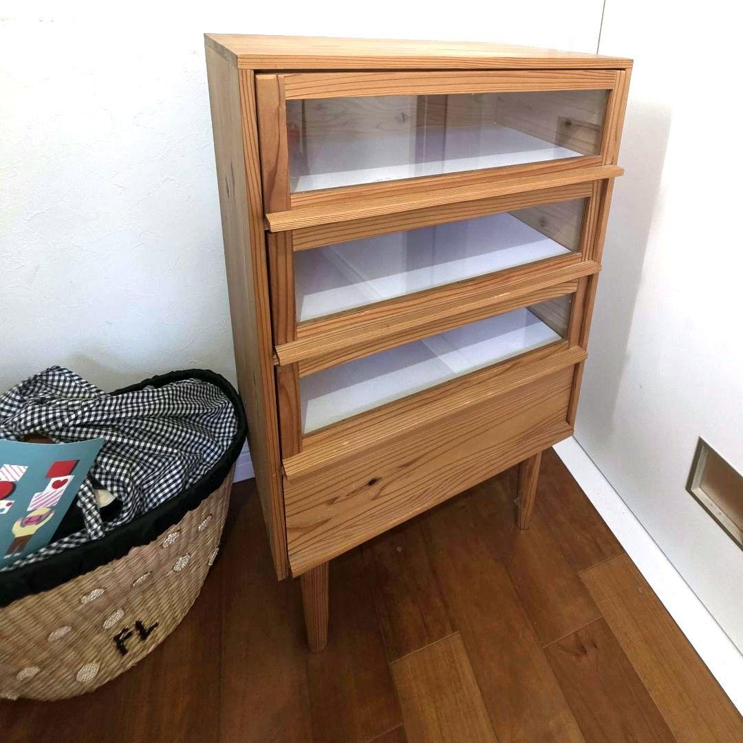 脚付ガラス 引出しのチェスト 国産天然木無垢材