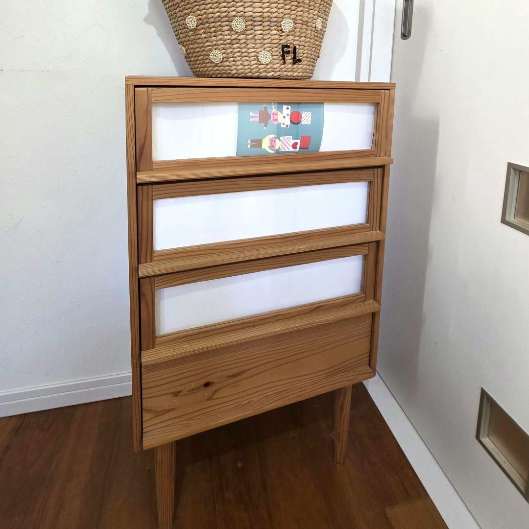 脚付ガラス 引出しのチェスト 国産天然木無垢材