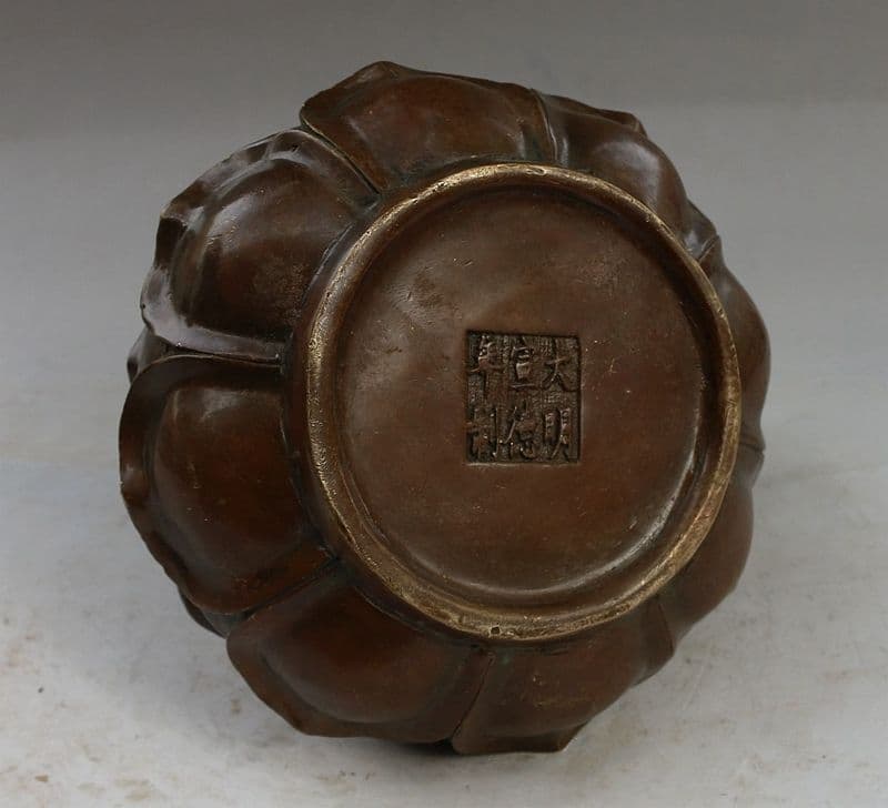 観音坐蓮香炉 銅製品 鎮宅 辟邪 開運 風水 香道具 工芸品 美術品 置物