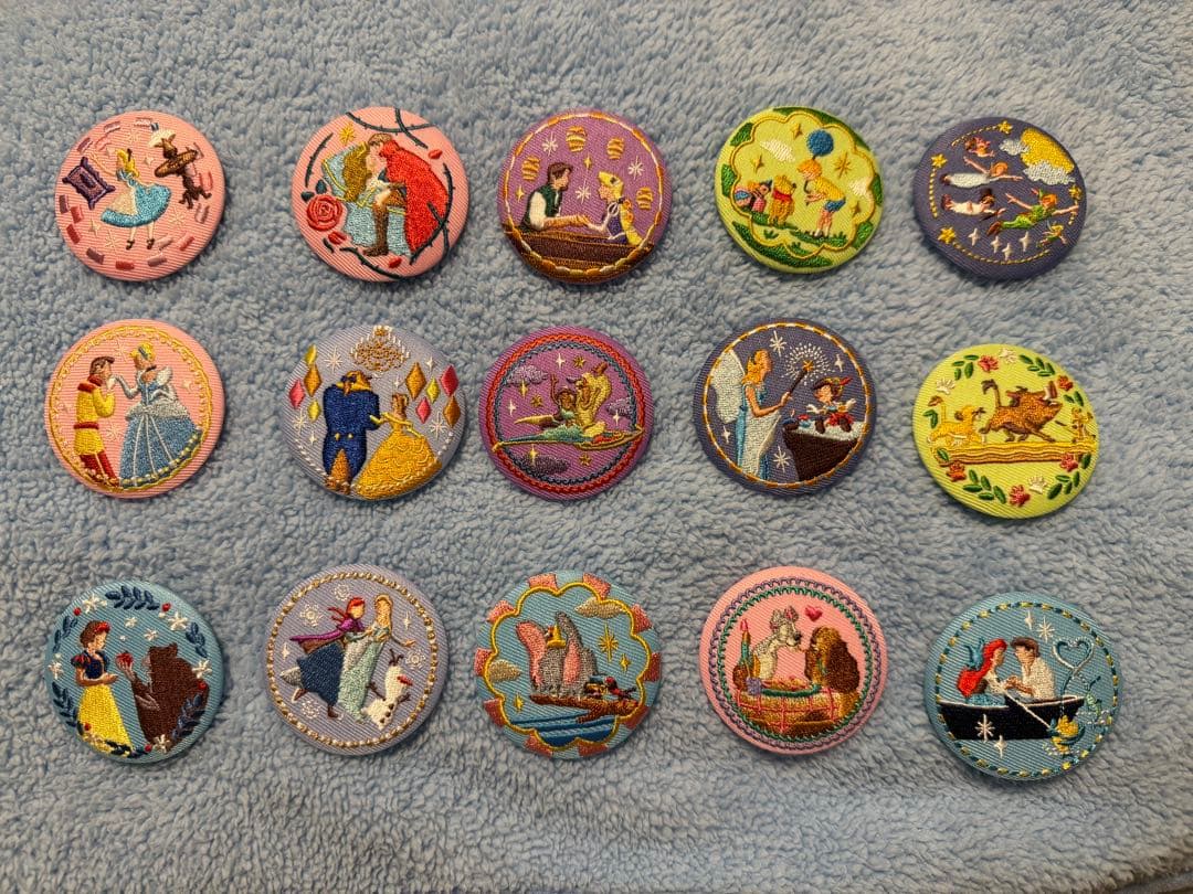 ディズニー刺繍缶バッジ　第一弾　コンプリート15種類