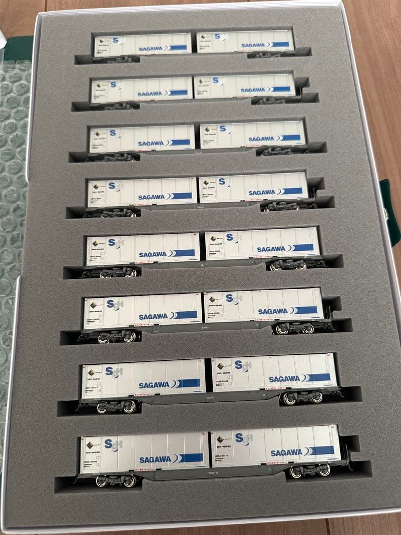 KATO M250系スーパーレールカーゴ　フル編成