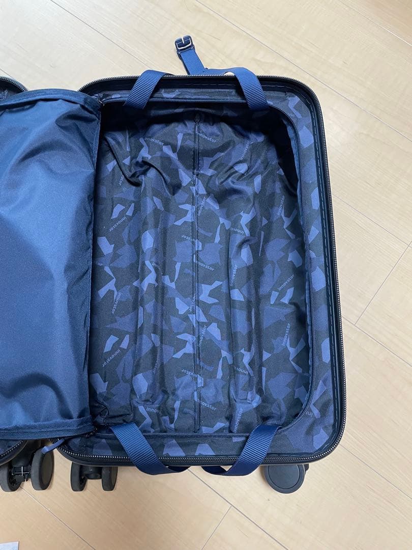イノベーター　キャリーケース　38L ダークネイビー