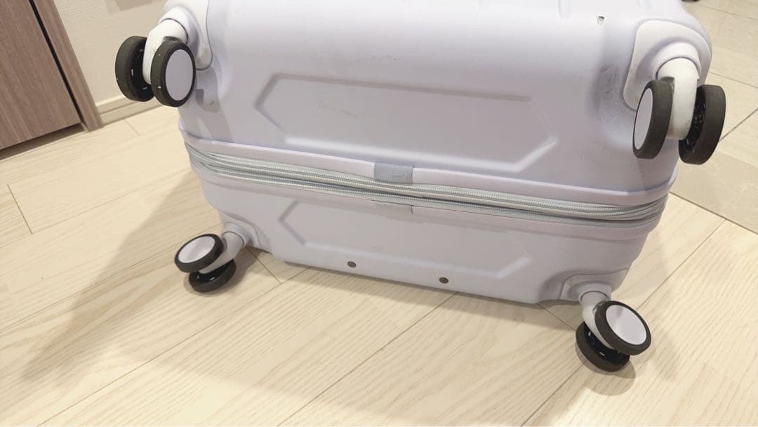 スーツケース　２つ売り　パステルラベンダー色