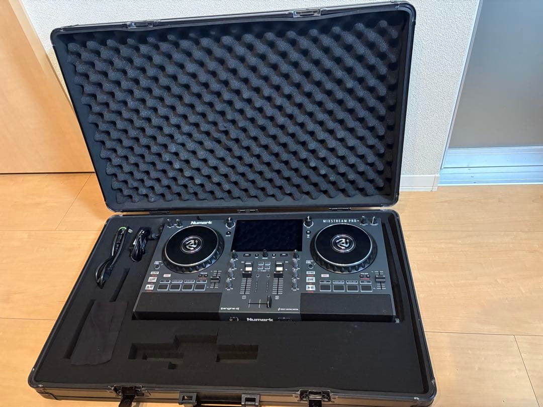 Numark Mixstream Pro+ DJコントローラー 本体