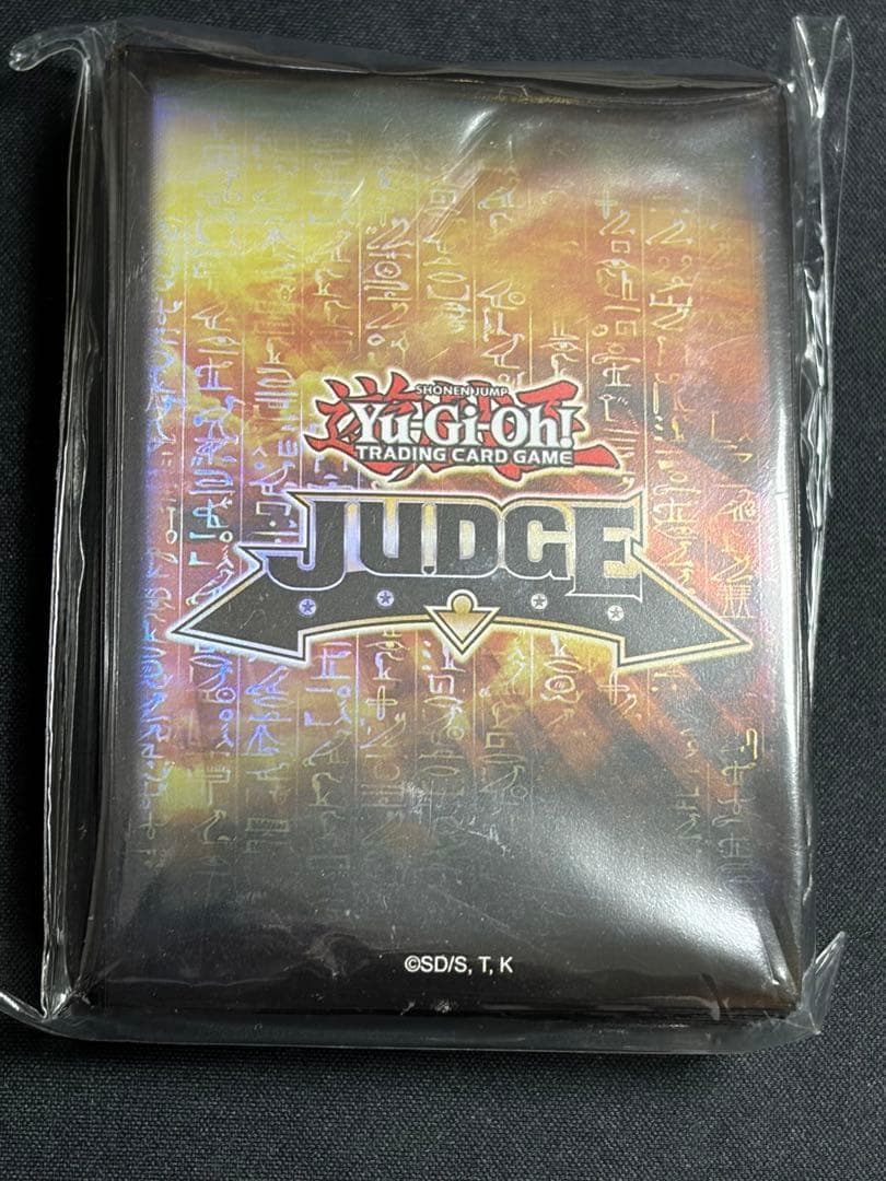 遊戯王 JUDGE ヒエログリフ　金色　スリーブ 80枚入り　未使用　未開封