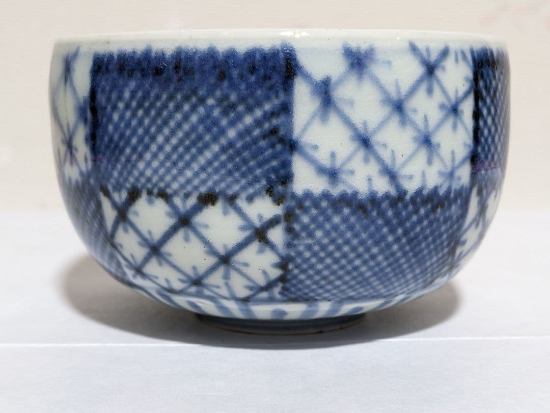 ♦江戸期古伊万里 染付 市松紋様 見込み五弁花茶碗コレクション骨董品アンティーク