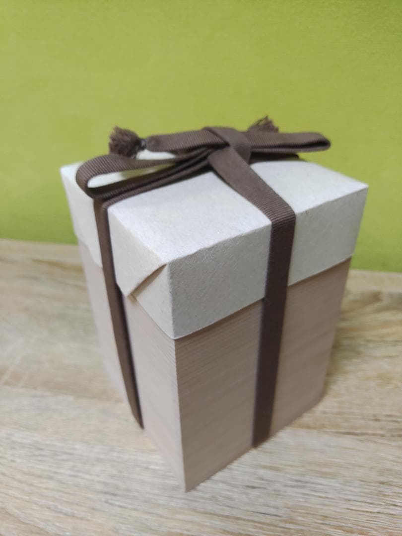 杉本貞光　作　牙白花入れ　　2023年12月新宿京王百貨店の個展にて購入