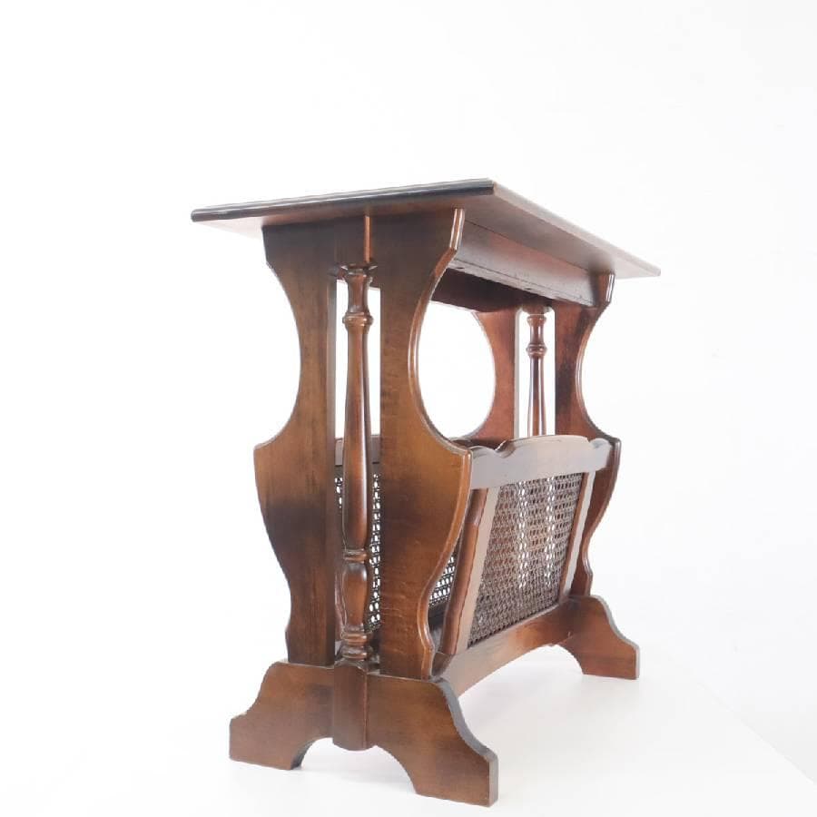 カリモク家具 コロニアル マガジンラック付き サイドテーブル ブナ材 クラシカル