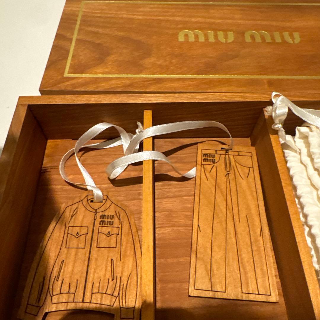 MIU MIU ノベルティ　木製オーガナイザー