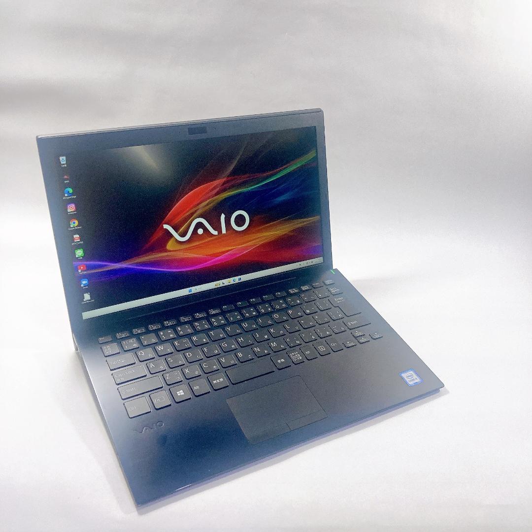 w68✨薄型/第8世代 /i5 /Office付/爆速SSD/8GB✨ノートPC