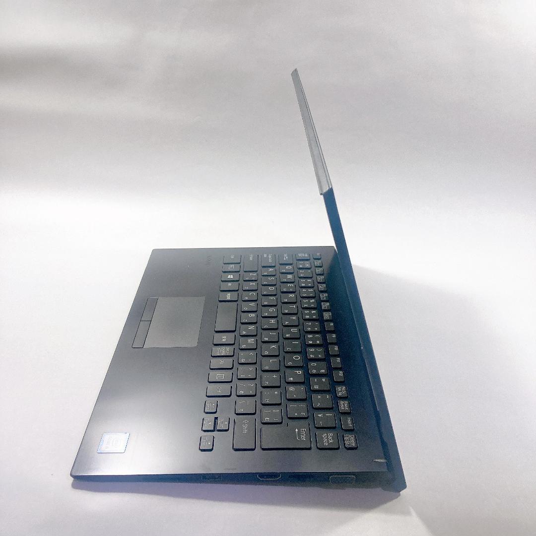 w68✨薄型/第8世代 /i5 /Office付/爆速SSD/8GB✨ノートPC