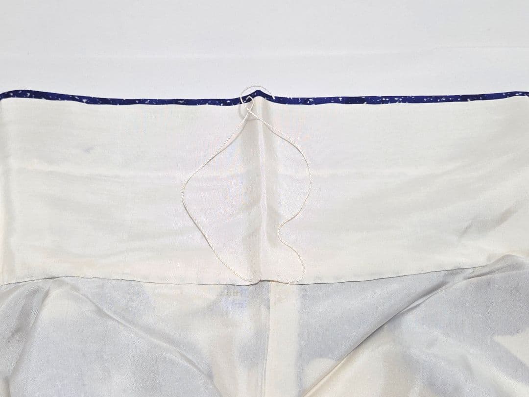 B◆着物くつろぎ レトロ 鶴模様 金彩 白 青 袷 正絹 成人式 振袖 着物