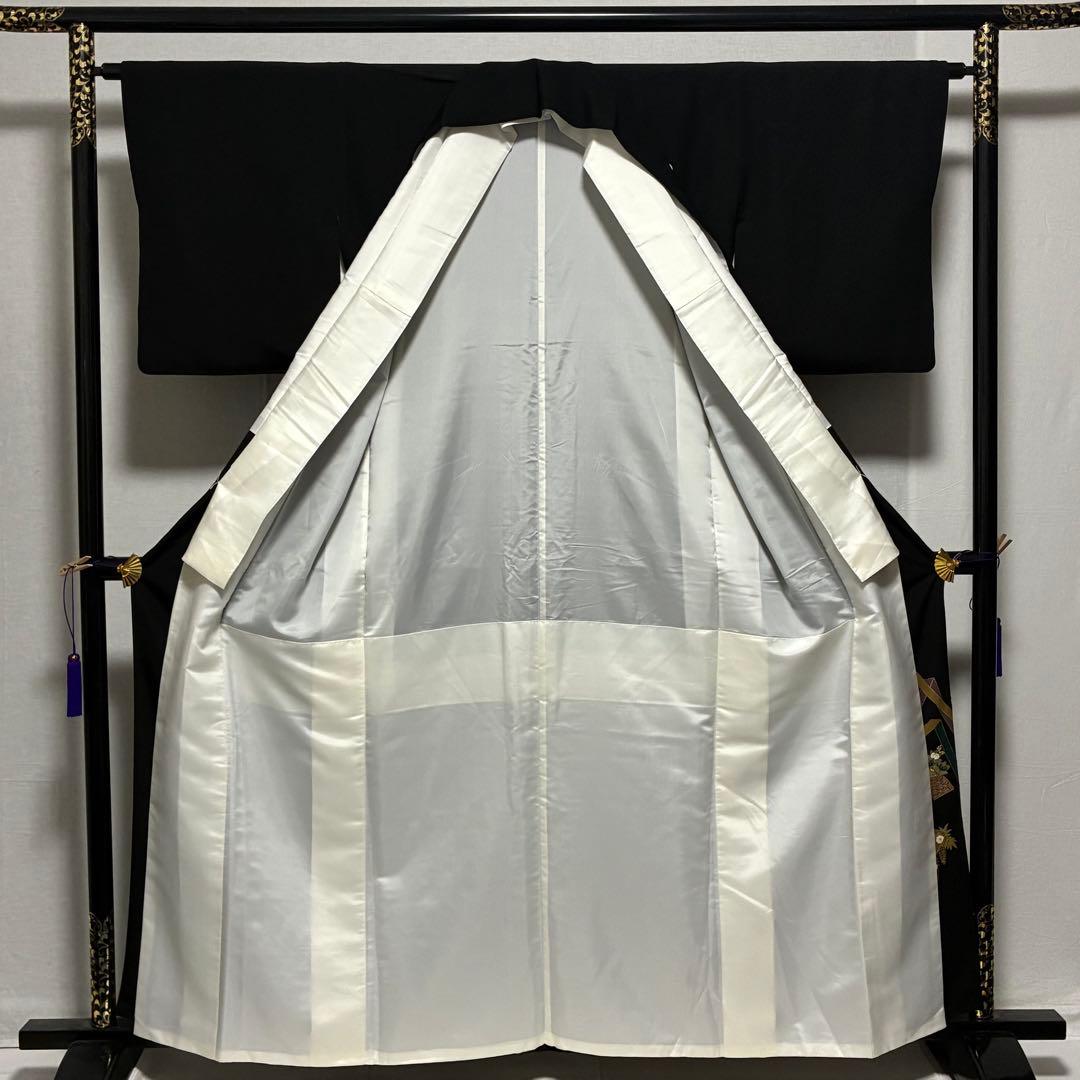 D68 黒留袖 総刺繍 慰斗紋 花模様 正絹 着物 袷 極美品