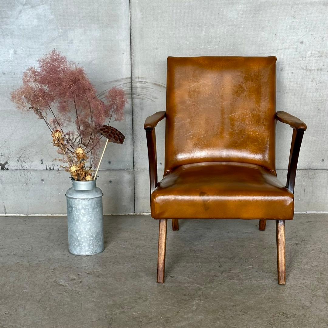 ✦1960〜1970✦PUレザー張り ラウンジチェア 木製脚　喫茶店　昭和レトロ