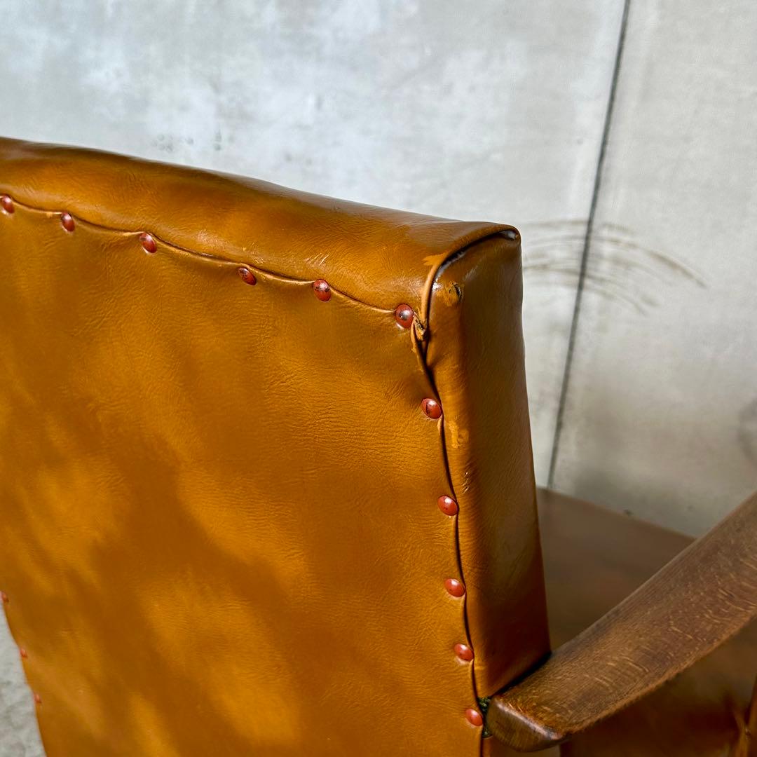 ✦1960〜1970✦PUレザー張り ラウンジチェア 木製脚　喫茶店　昭和レトロ