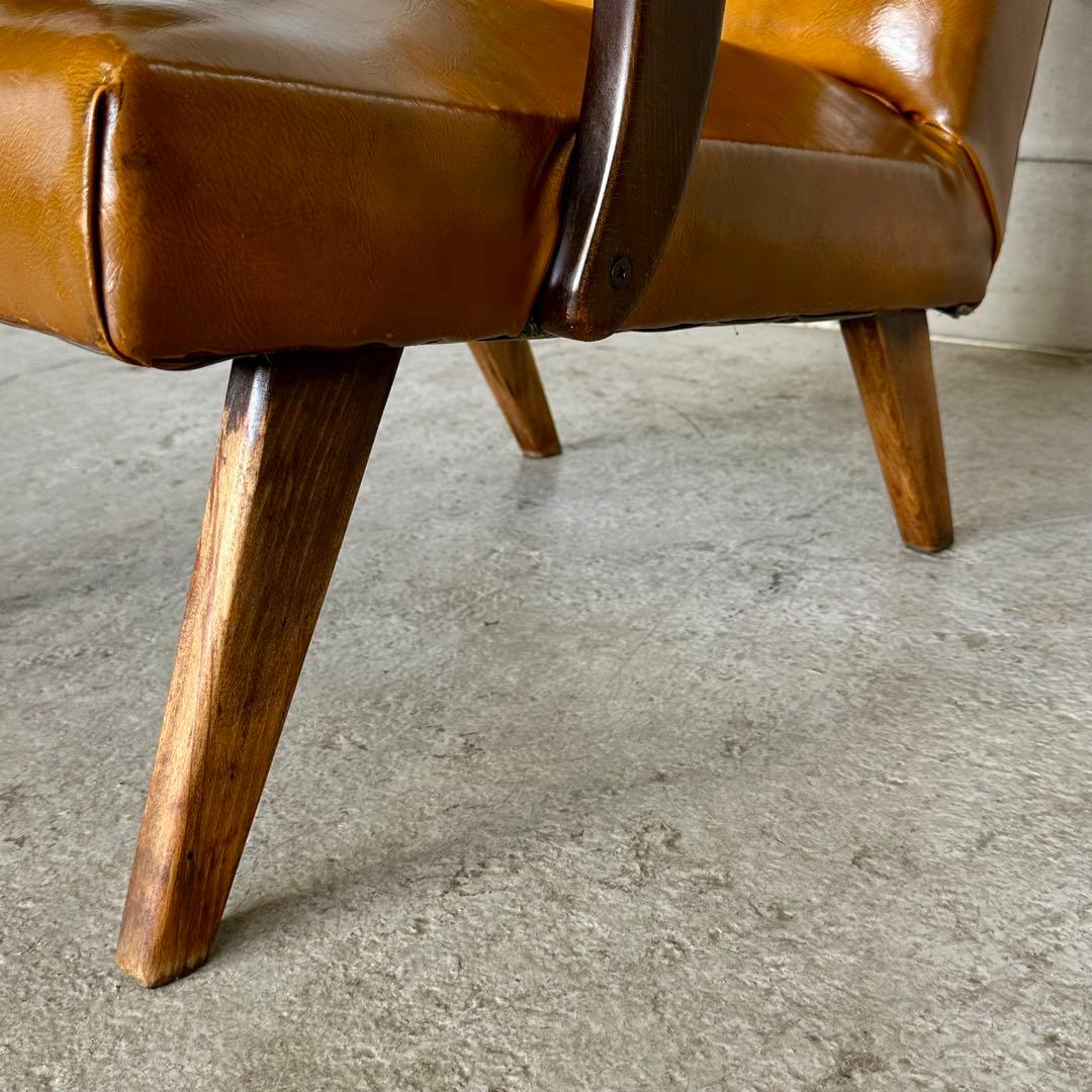 ✦1960〜1970✦PUレザー張り ラウンジチェア 木製脚　喫茶店　昭和レトロ