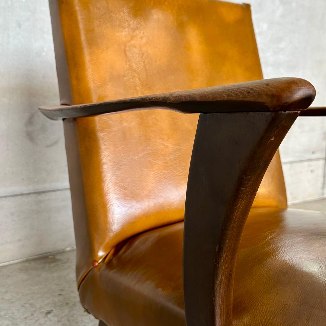 ✦1960〜1970✦PUレザー張り ラウンジチェア 木製脚　喫茶店　昭和レトロ