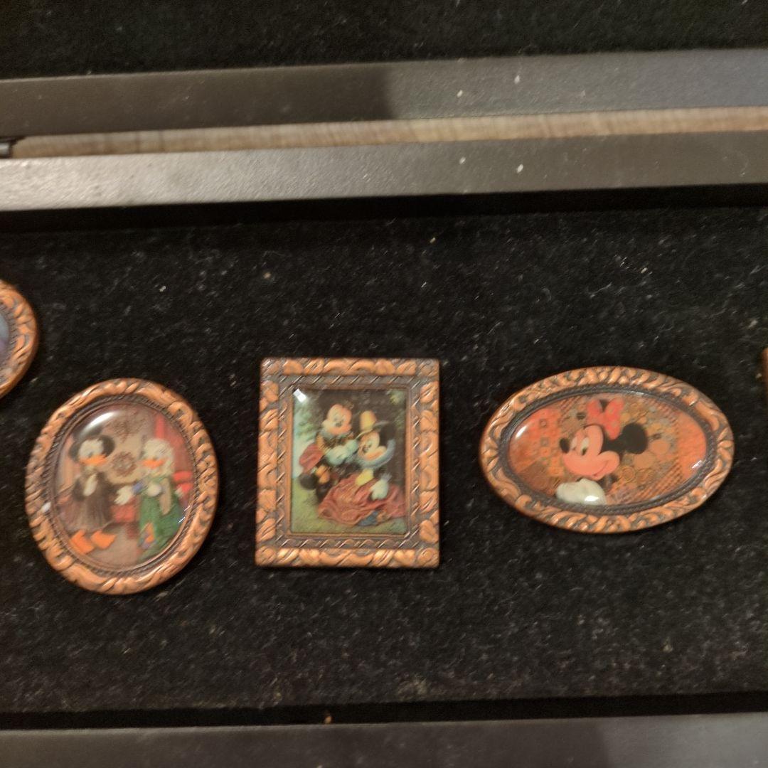 DISNEY ART ピンバッジ8点セット