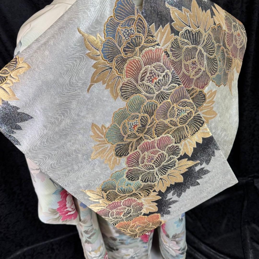 牡丹　孔雀の羽　駒刺繍　金彩　上品　逸品　フルセット　振袖　振り袖　※振袖のみ