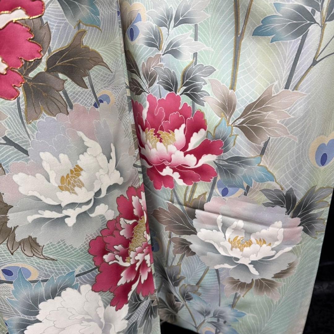 牡丹　孔雀の羽　駒刺繍　金彩　上品　逸品　フルセット　振袖　振り袖　※振袖のみ