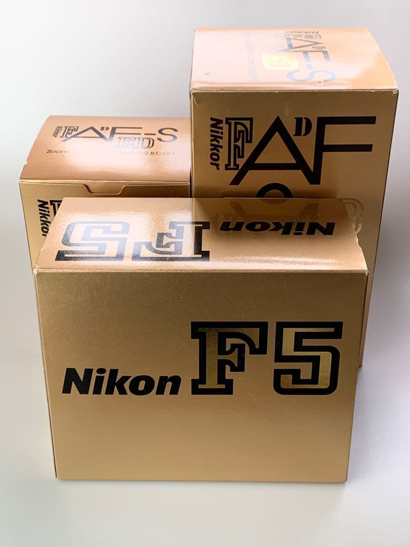 Nikon F5, f2.8 28mm-70mm, 80mm-200mm セット