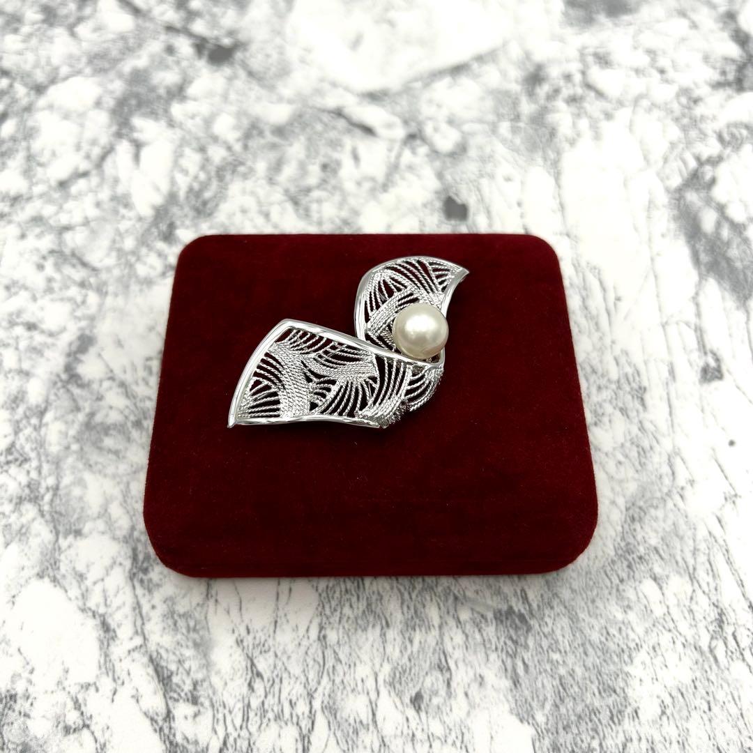 極美品✨ ブローチ パール 白蝶真珠 パールブローチ 10.5mm シルバー