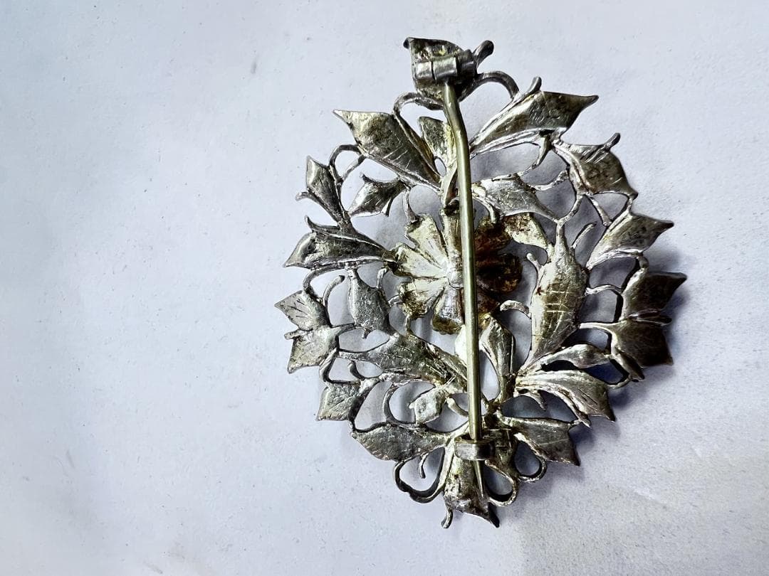 木の葉の形のブローチ②　水晶　ローズカット　ジョージアン