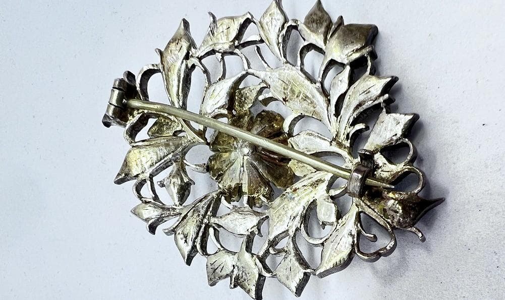 木の葉の形のブローチ②　水晶　ローズカット　ジョージアン