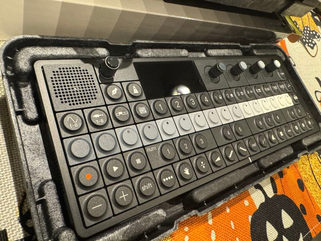 鍵盤楽器 OP-XY teenage engineering