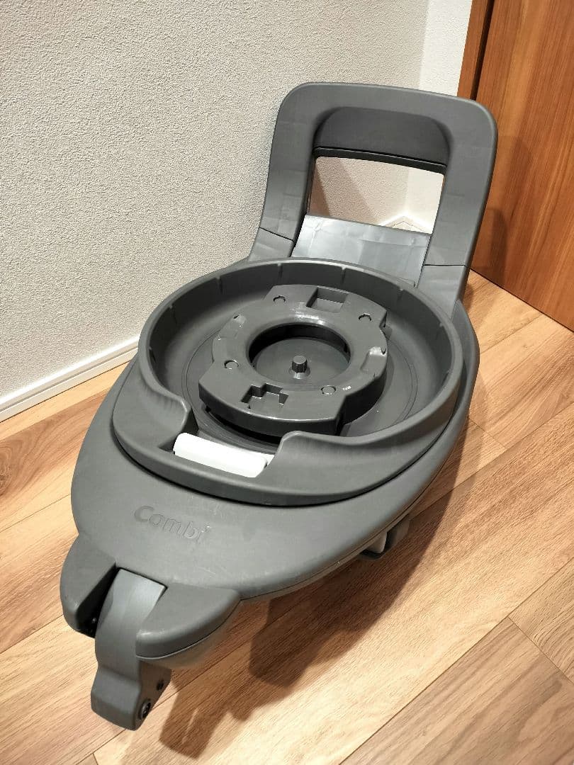 【あいやま】Combi 車用チャイルドシート ネイビー