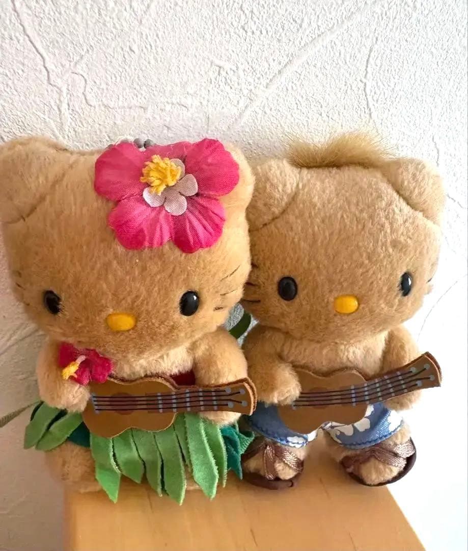 ハローキティ　キティ&ダニエル　日焼け　フラダンス　ぬいぐるみ