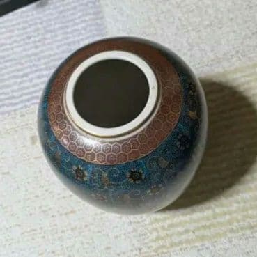 九谷焼 花模様の壺　木箱あり