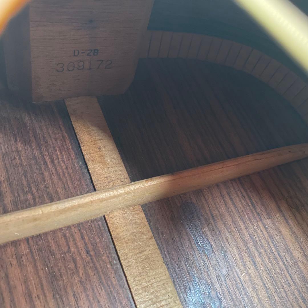 Martin D-28 ハードケースあり　シリアル309172 ビンテージ