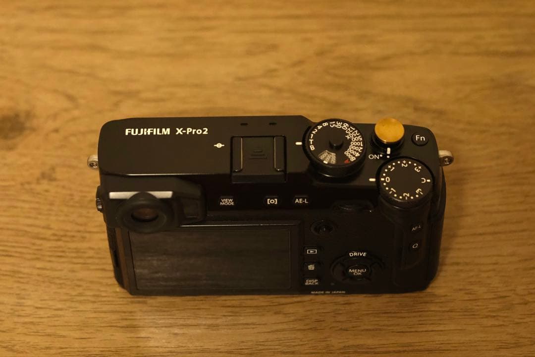 【良品】Fujifilm x-pro2 本体+充電器 シャッター枚数 3,365