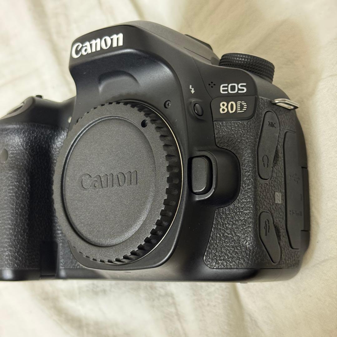 Canon EOS 80D デジタル一眼レフカメラ