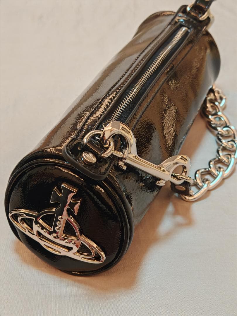 Vivienne　Westwood　ブラックエナメルショルダーバッグ　美品