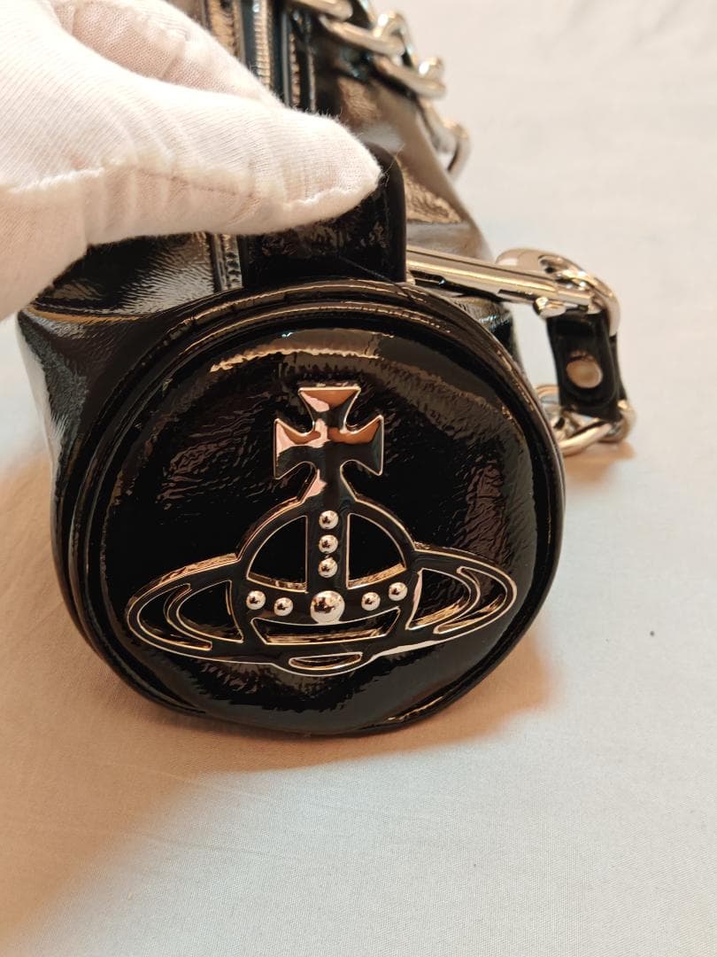 Vivienne　Westwood　ブラックエナメルショルダーバッグ　美品