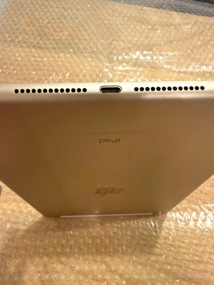 美品iPad ゴールド 第5世代32GB A1823