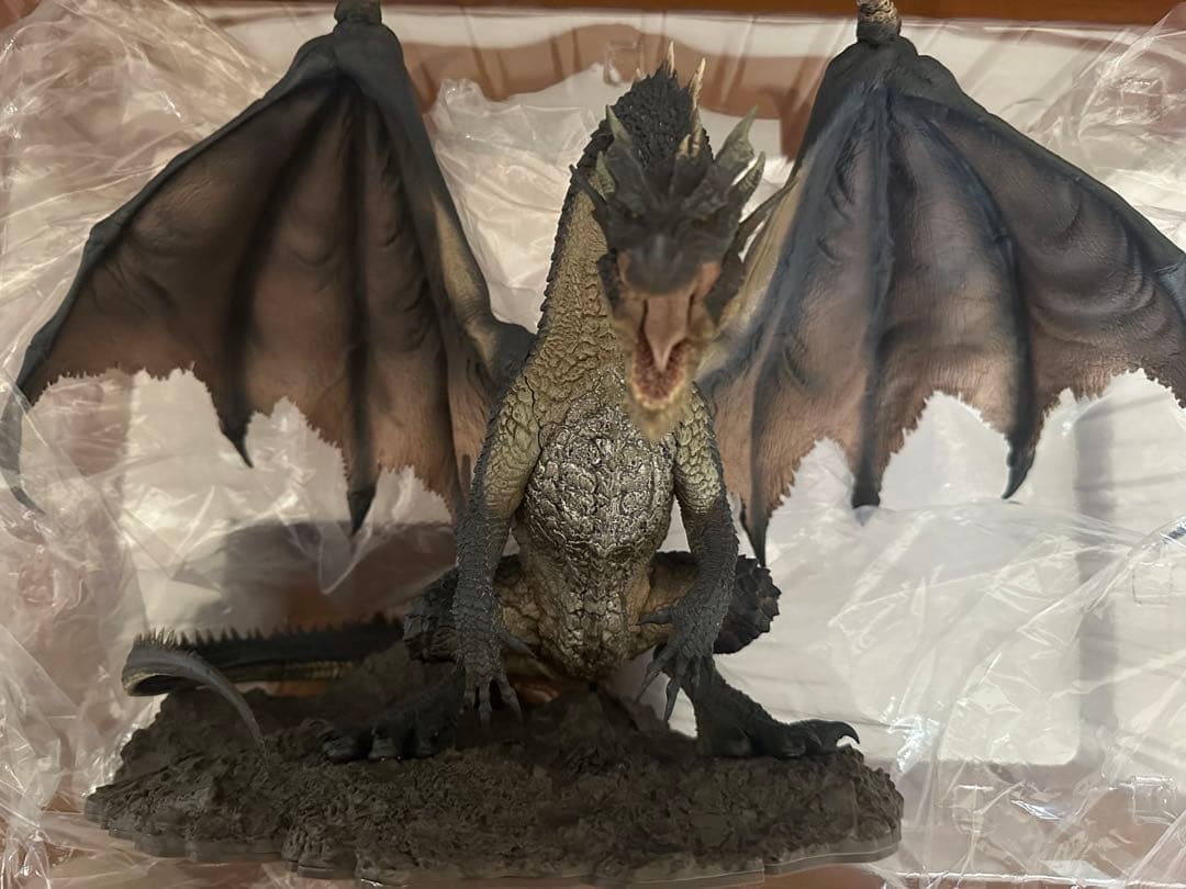 ミラボレアス　クリエイターズモデル　フィギュア