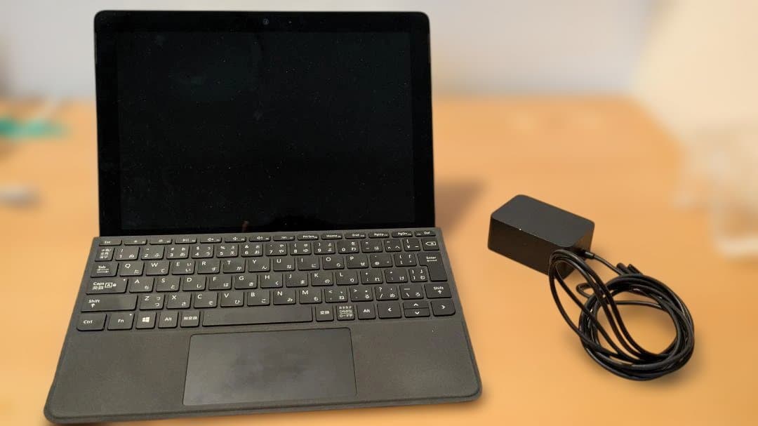 Microsoft Surface Go 本体 キーボード＆電源アダプター付き