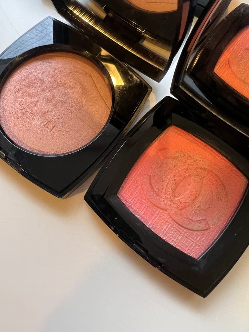 CHANEL シャネル　チーク、ハイライト