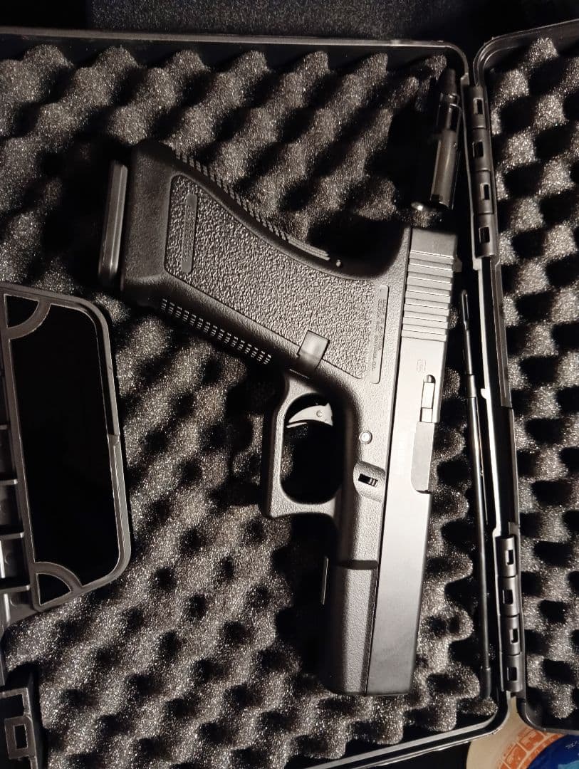 Glock18c ガスガン ブラック マガジン付き