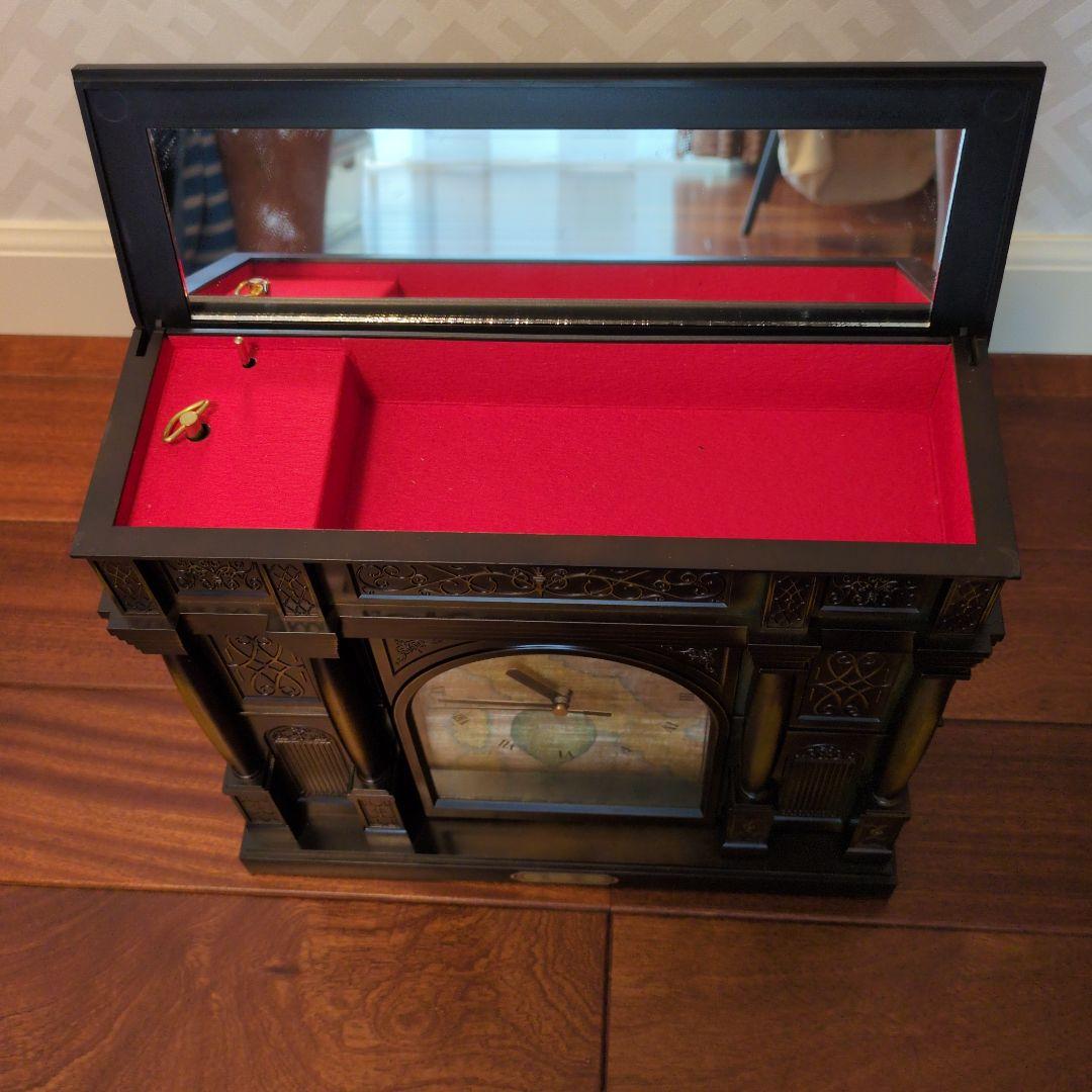 サザンの名曲が流れるオルゴール付置時計