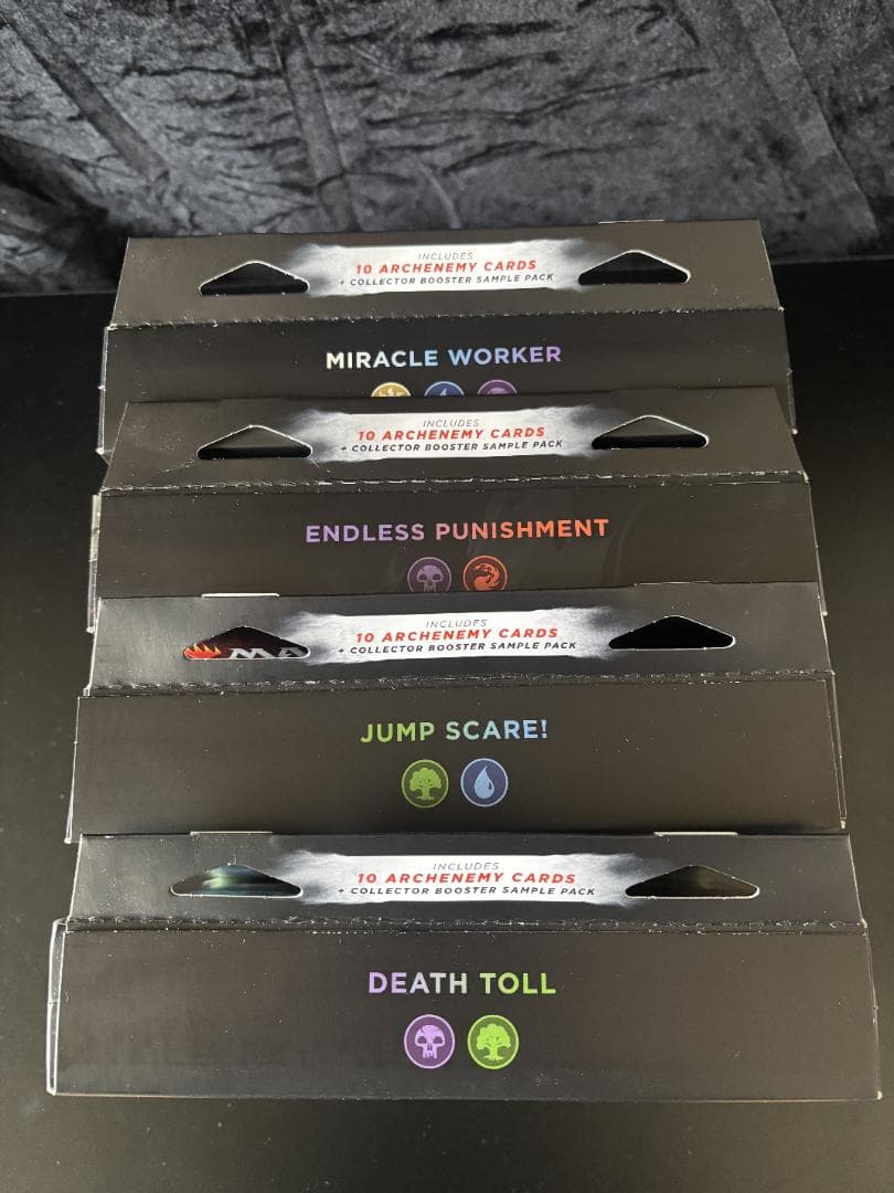 マジック・ザ・ギャザリング ダスクモーン統率者デッキ計4 英語版 未開封