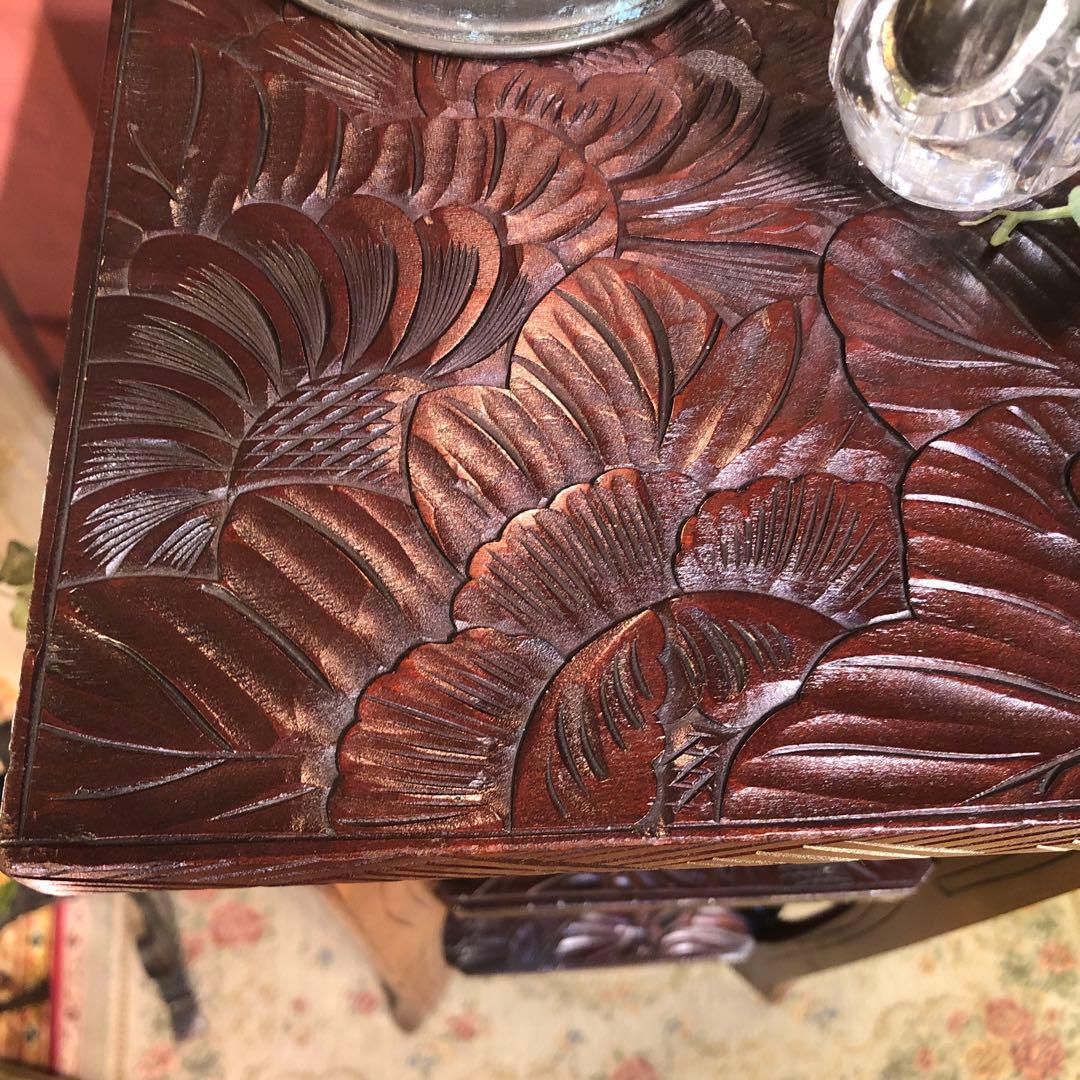 Sale 伝統工芸　日光彫り　咲き誇る花の三段　アクセントキャビネット