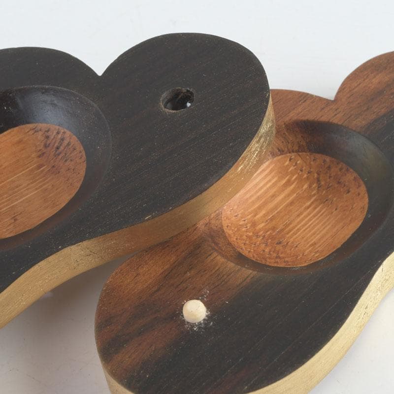 茶道具　雅象作　古竹内黒柿金塗　松竹香合　共箱　V　9490