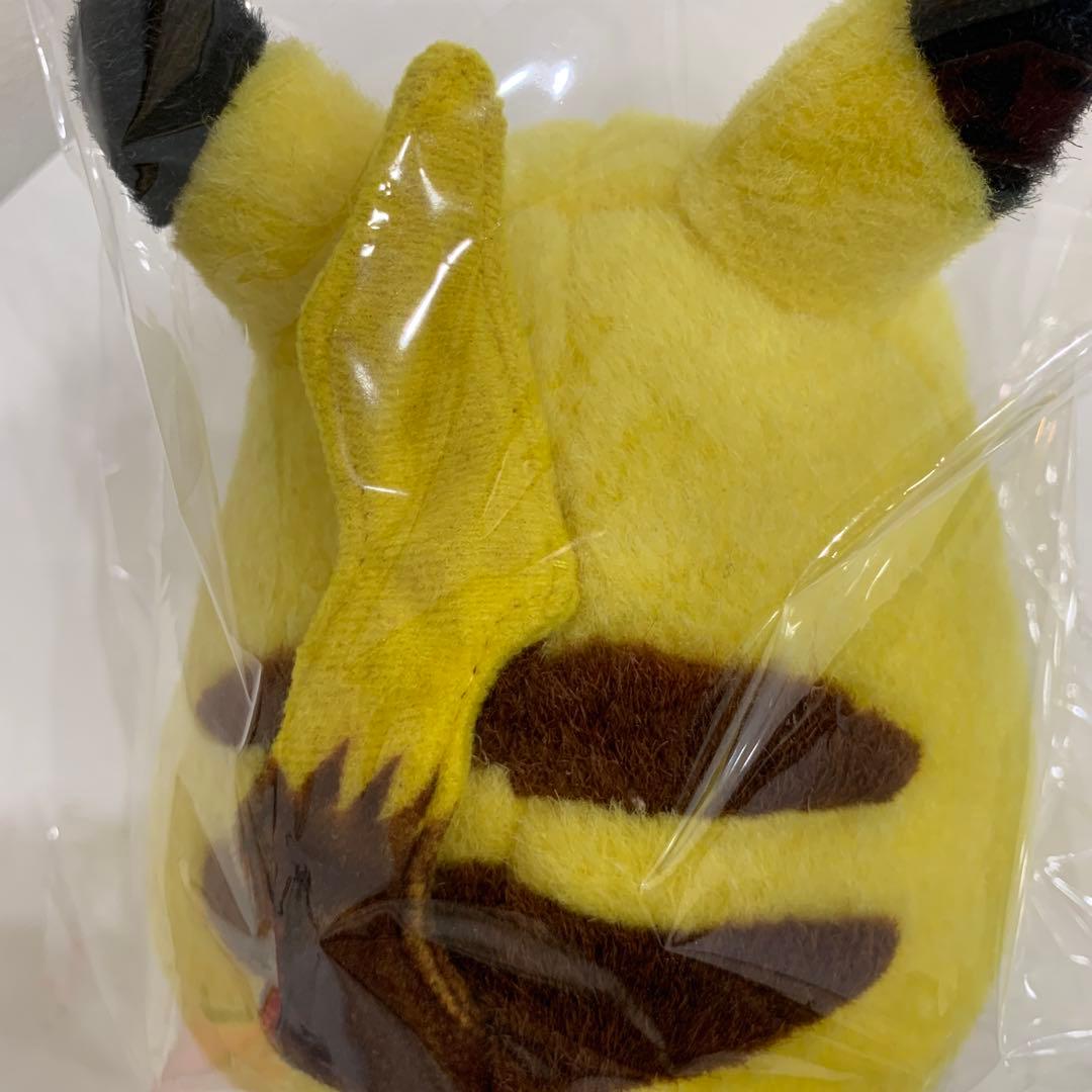 ピカチュウ　ぬいぐるみ　タカラトミー　TOMY