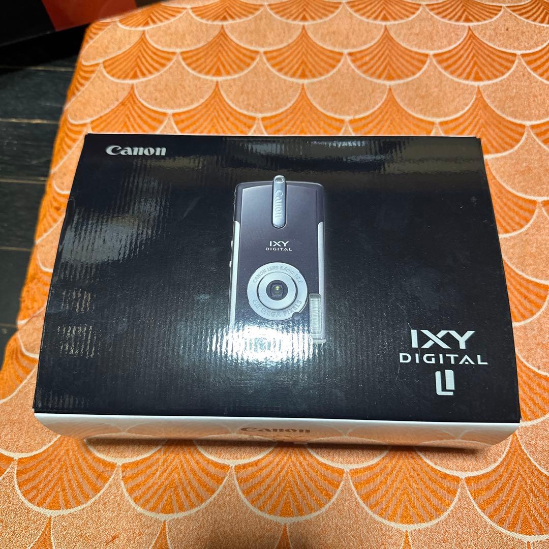 入手困難品　IXY digital 30周年　モデル　化粧ケース　当時品