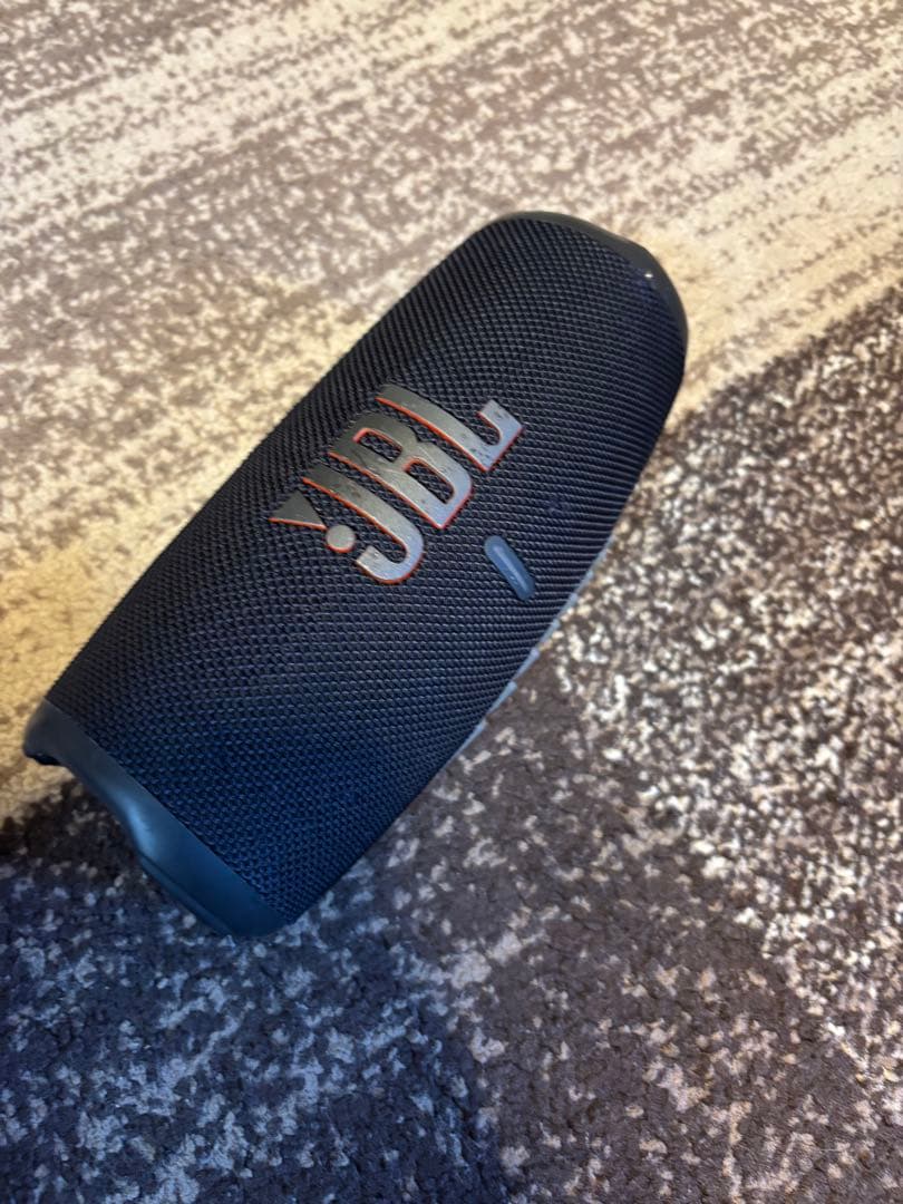 JBL charge5 ワイヤレススピーカー　カバー付き　音質良き